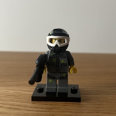 LEGO COLLECTIBLE MINIFIGURES Paintball Player (COL153) Lot 13D