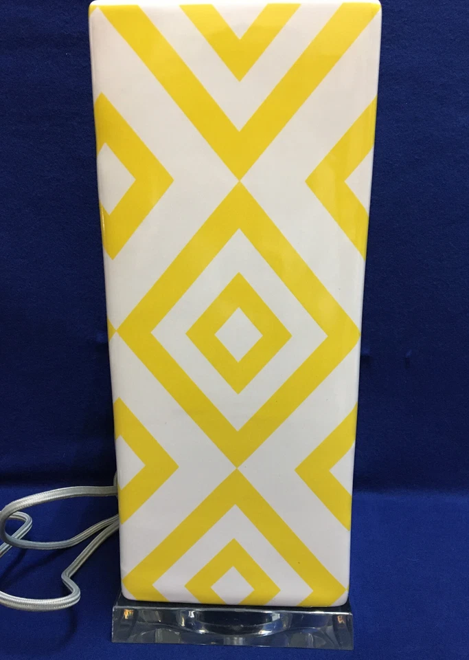 Lámpara Safaviech Cerámica y Acrílico Moderna Contemporánea Blanca Con Diamantes Amarillos Foto 3 de 4