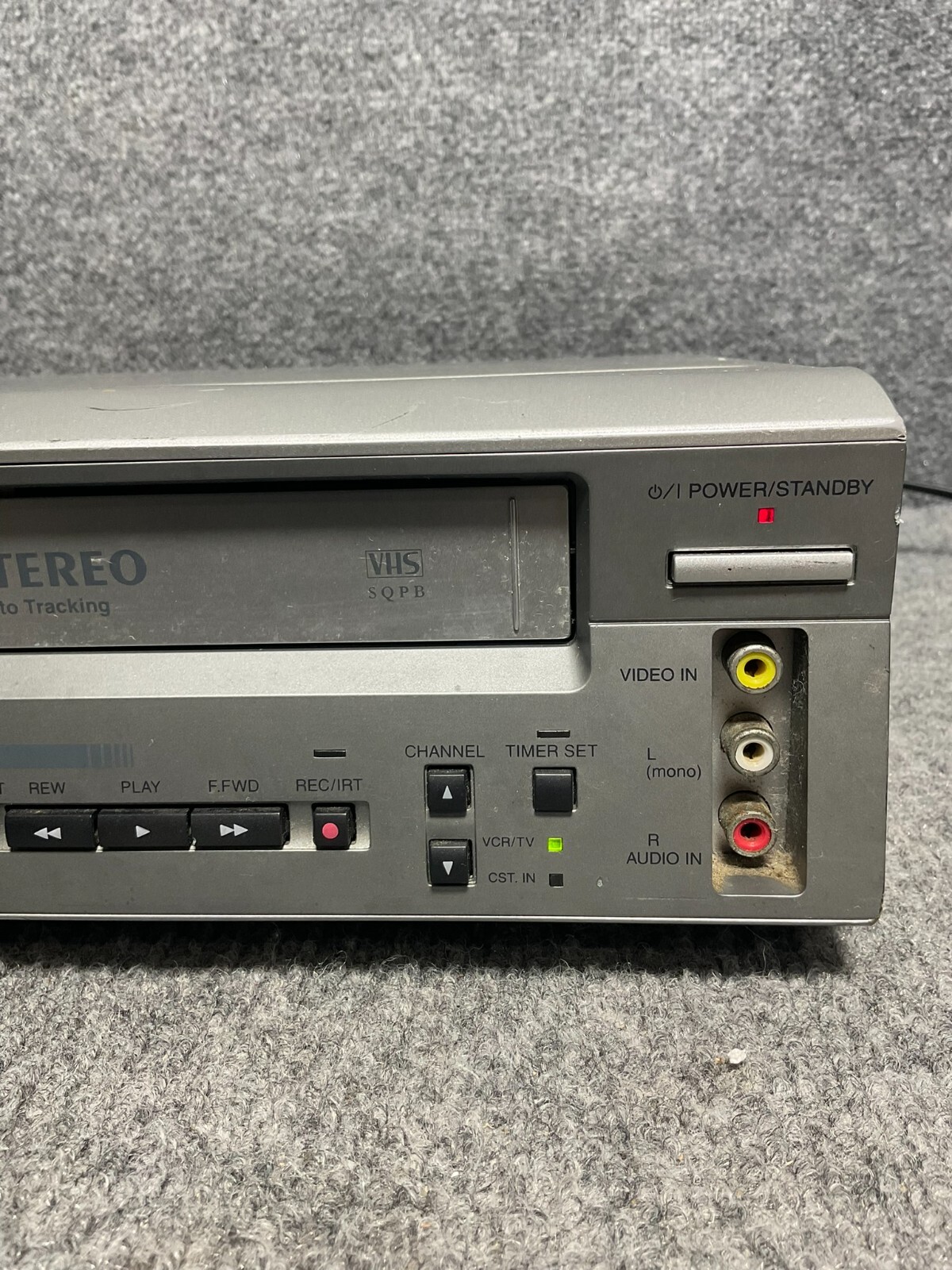 DVD Player HITACHI DVPF2U VCR Combo HiFi Stereo 120V 60Hz 25W in