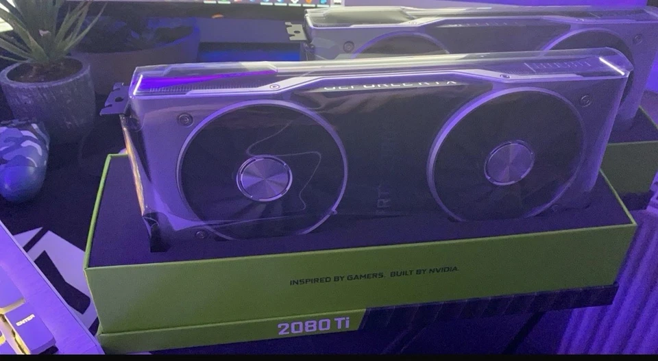 NVIDIA GeForce RTX 2080 Ti Founders Edition 11GB GDDR6 - Bild 2 von 2