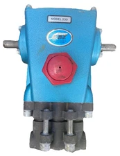 Cat Pumps 2.3MPG/Model230/3 Frame Plunger Pump, Industrial grade “slightly used”