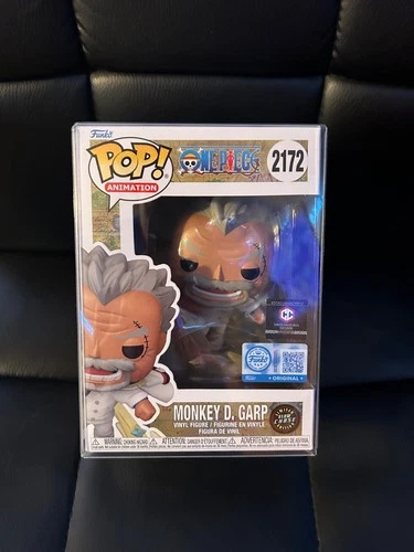 Funko Pop! One Piece Monkey D. Garp Limited Edition Chase #2172
