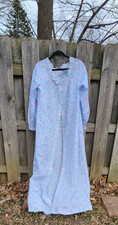 Miss Elaine Med Snap Front Long Sleeve Smocked Robe House Coat Housecoat NWT VTG