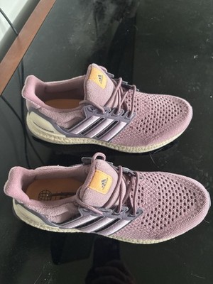 2 RIGHT SHOES adidas UltraBoost Purple Woman s Low Top Athletic Running Shoes