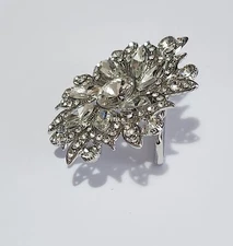 Crystal Floral Belt Buckle - Silvertone - new