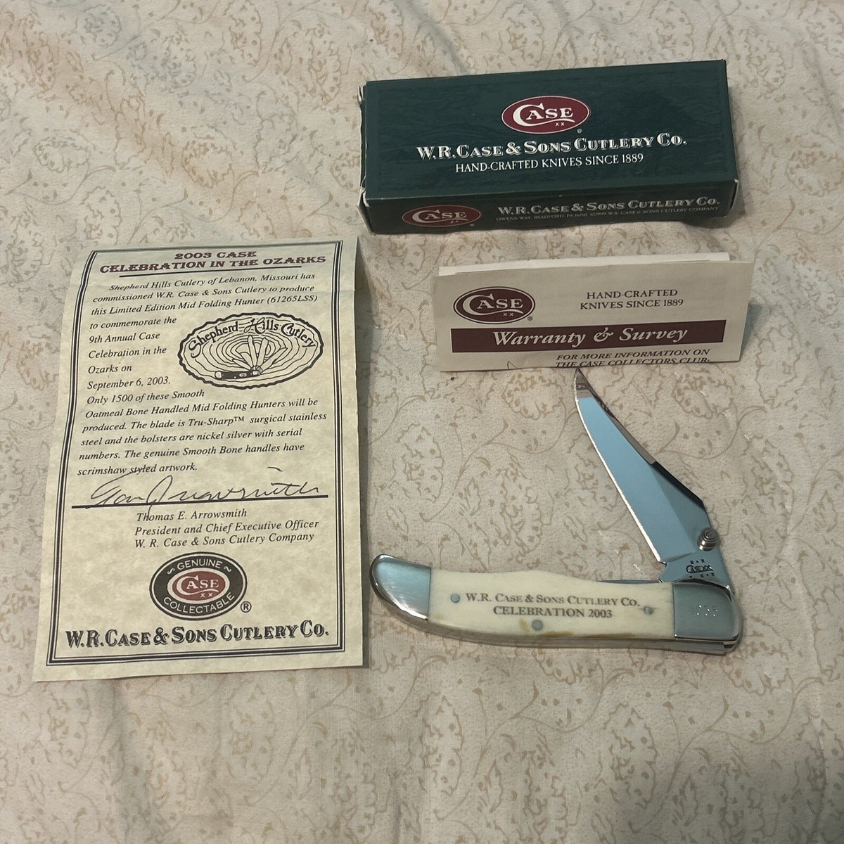 【2枚セット】厚かましい借り手_英語_FOIL_ショーケース CASE XX CELEBRATION OZARKS NATURAL MID FOLD HUNTER POCKET KNIFE