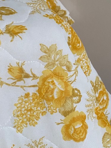 Vintage Retro 1960s Double Nylon Quilted Yellow Flower Power Fitted Bedspread - Picture 3 of 7