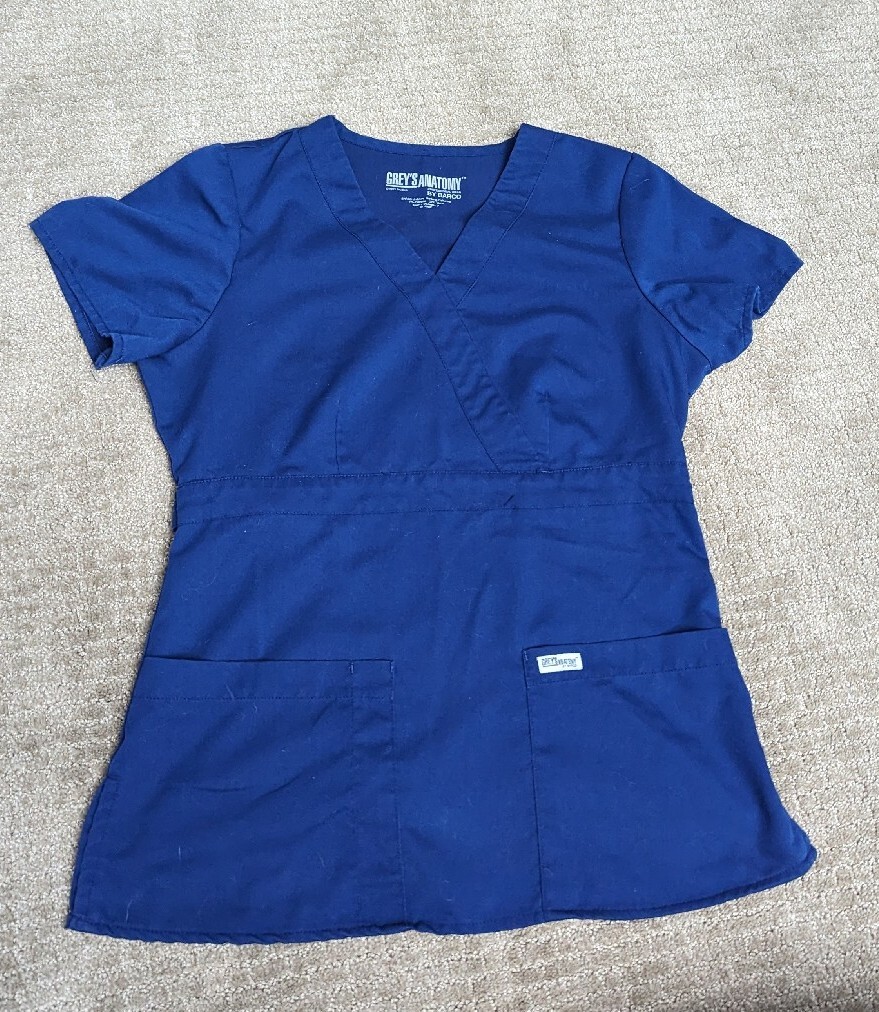 👀 Grey's Anatomy Barco Scrub / Scrubs Top Womens… Gem