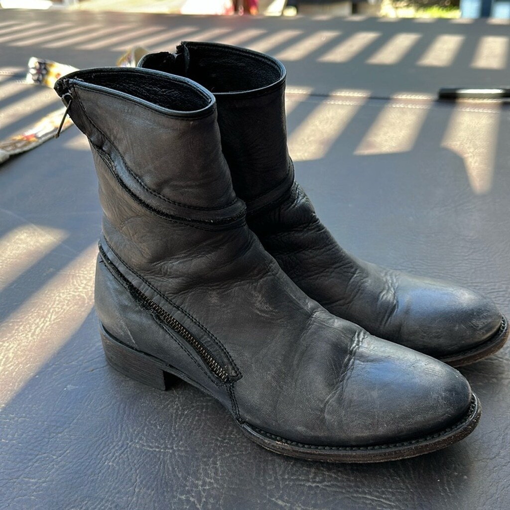 Picture 1 of 11