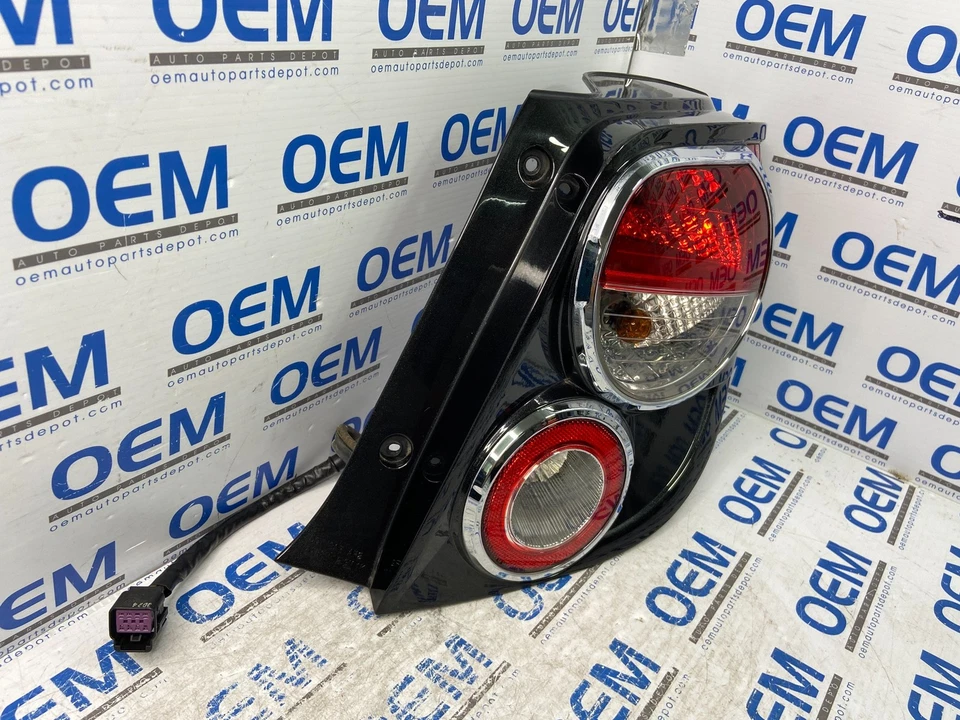 12-16 CHEVROLET SONIC HATCHBACK pasajero/lado derecho luz trasera luz OEM Foto 4 de 4
