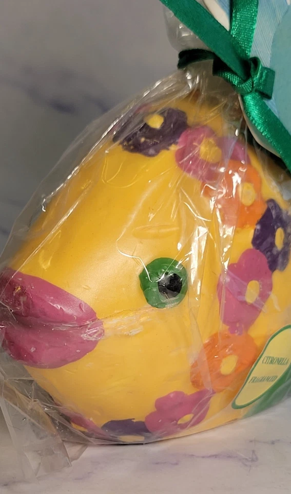 NEW MAGIC CREATIONS Yellow FISH CANDLE Flowers Citronella Fragranced Vtg 1998 - Image 3 of 4