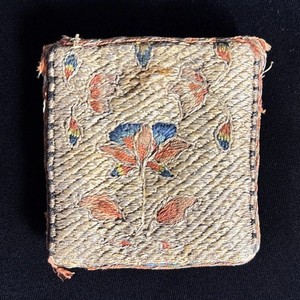 Fine Small 18th Century Purse W/ Silk and Metallic Threads