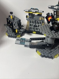 LEGO The LEGO Batman Movie: Batcave Break-in (70909) USED as is Missing pieces