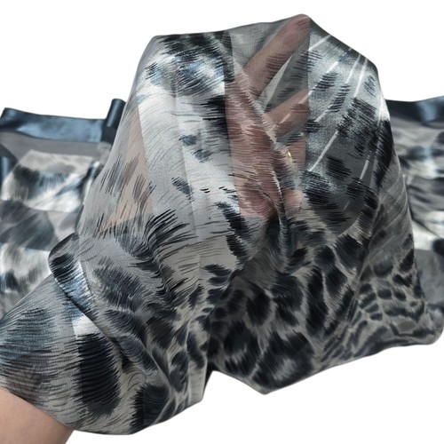 Leopard Face 40" x 40" Square Scarf Cat Animal Print Made In Korea Blue Silver - Picture 10 of 13