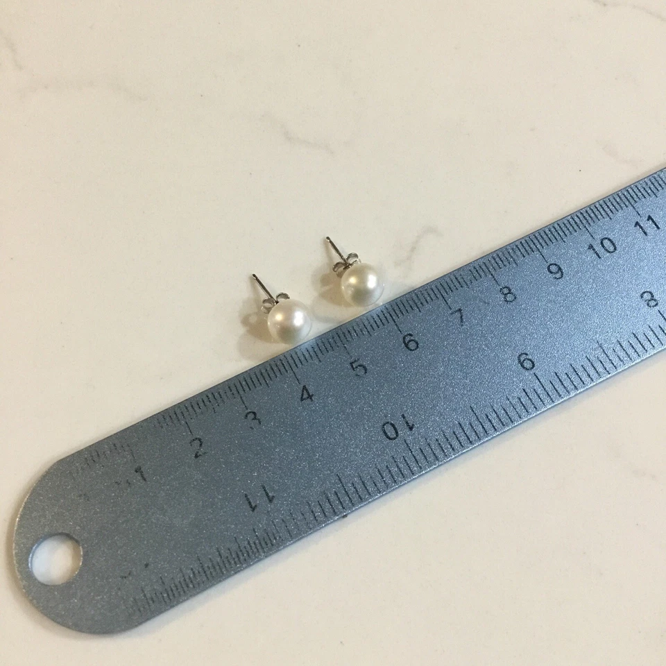 5mm GENUINE WHITE PEARL STUD EARRINGS In 925 Silver - Helzberg Diamond Company - Image 4 of 4