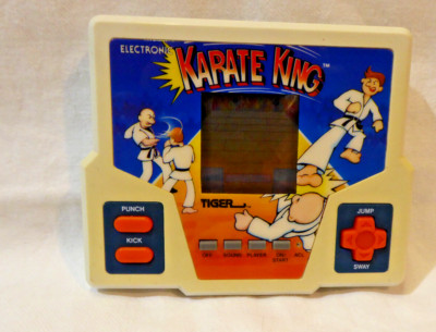 Tiger Electronics, Karate King, Spielekonsole gebraucht, sehr guter Zustand