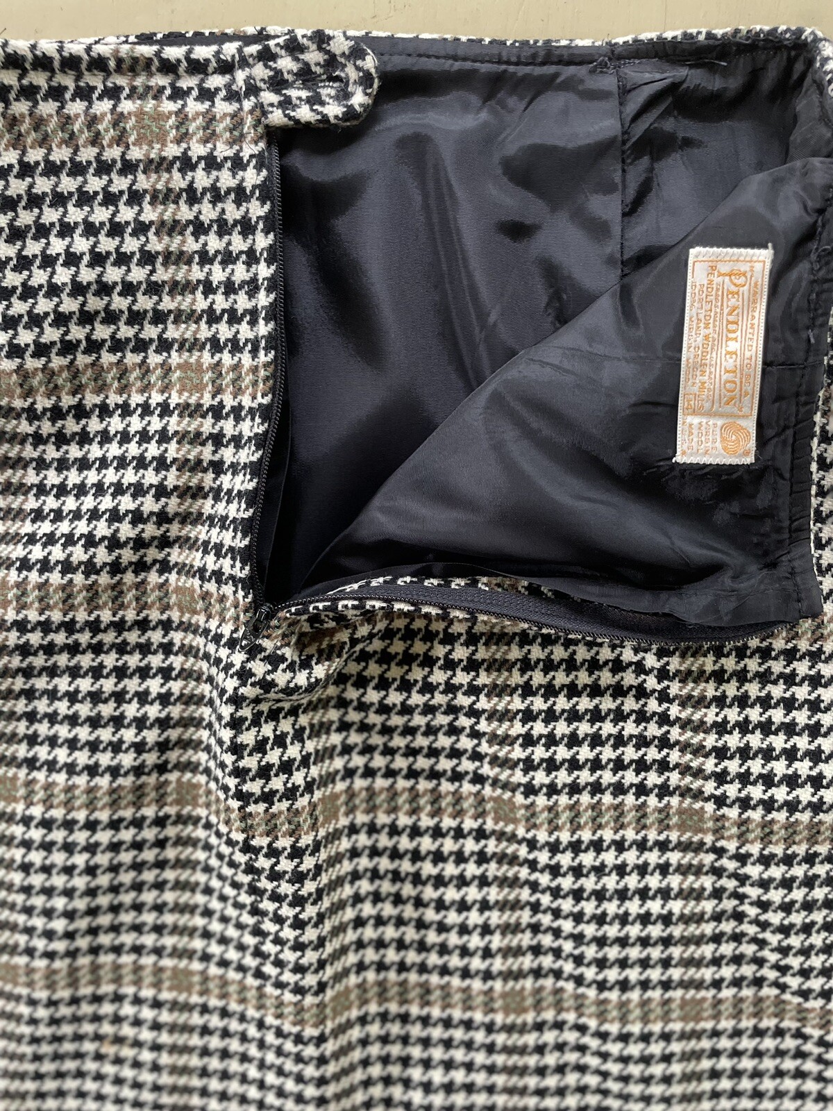Pendleton Medium Brown Black Cream Houndstooth Pl… - image 3