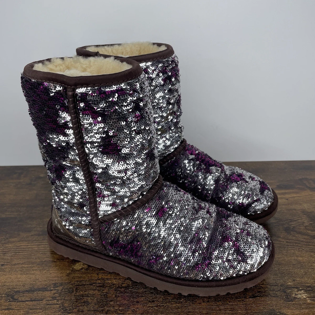 UGG Australia Women s Size 6 Sequin Classic Short Fur Boot Silver Purple 1002978
