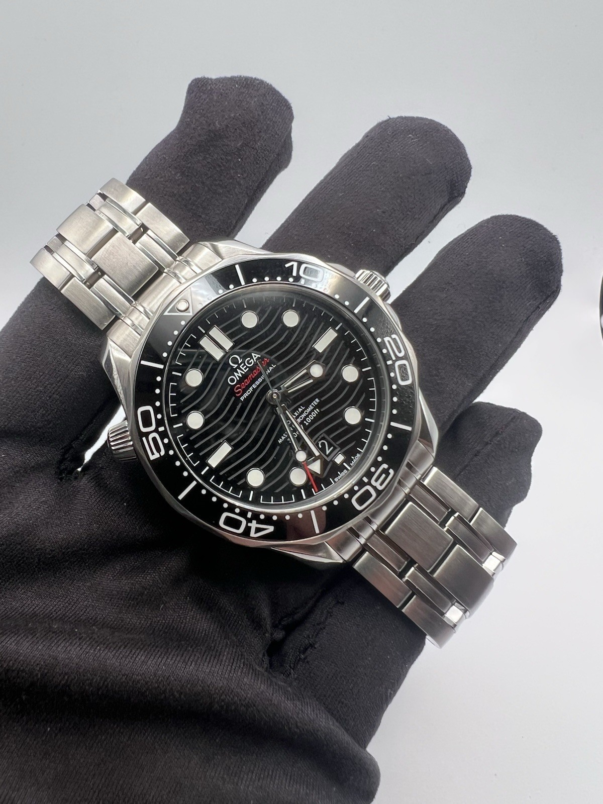 Omega Seamaster Diver 300m Black *MINT* Full Set 2023 210.30.42.20.01.001
