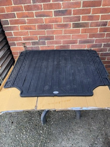 Loadpsace boot trunk rear rubber mat Land Rover Defender 110 L663 Genuine