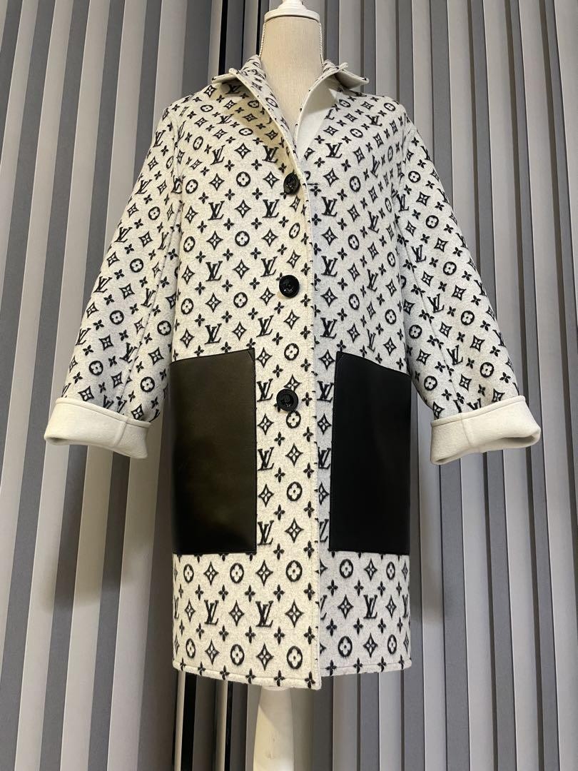 Louis Vuitton Reversible Coat White & Black 34" Used image 2