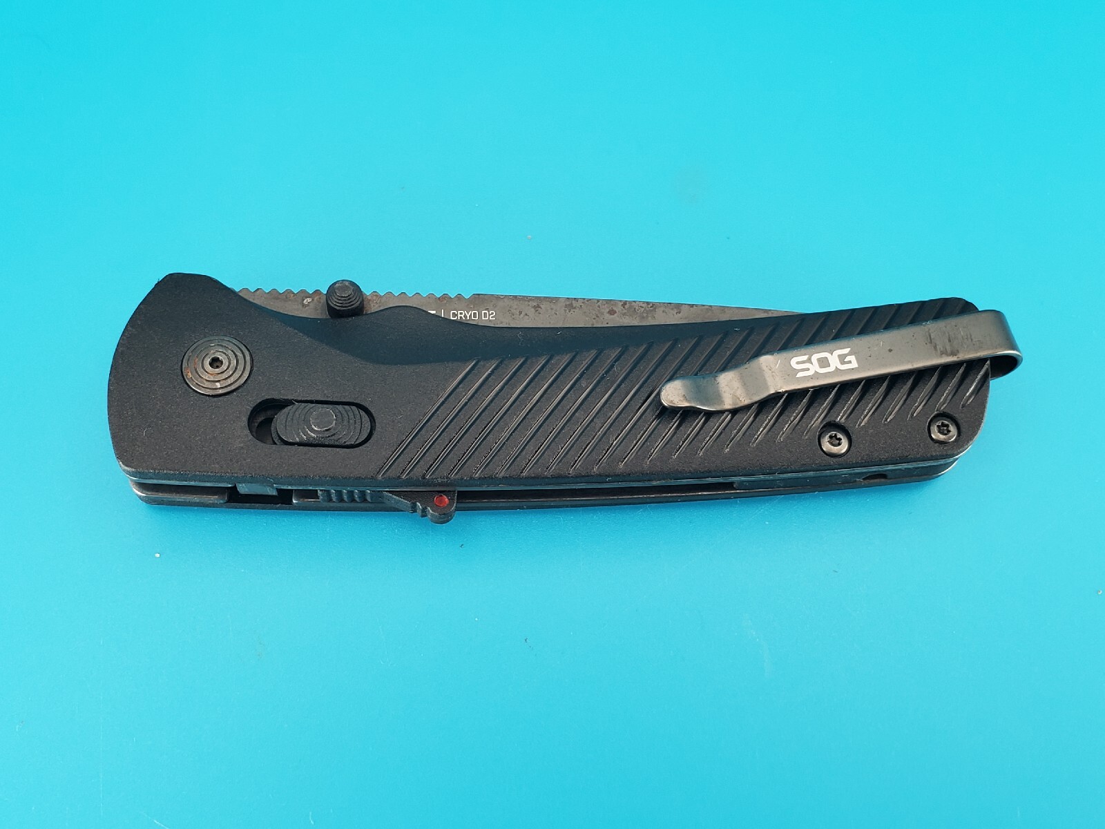 SOG Flash AT Blackout Assisted Open Pocket Knife! XR LOCK CRYO D2