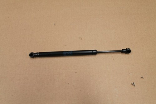 VW Passat B8 3G5 Limo Gasdruckfeder Dämpfer Heckklappe Links 3G5827550