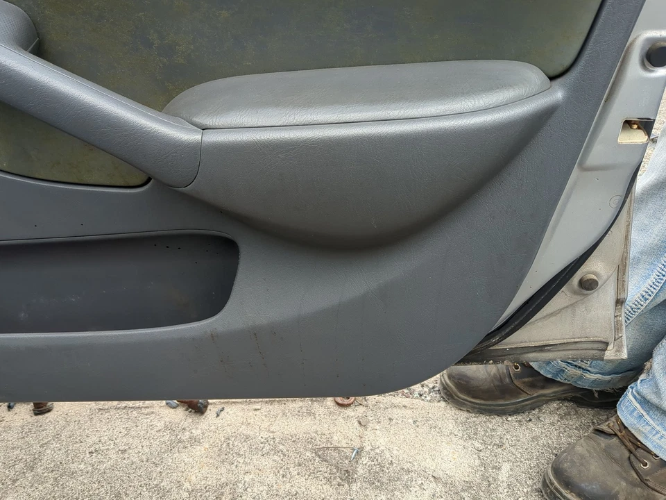 Honda Civic 2003 pasajero delantero derecho interior panel puerta moldura JZ8WI Foto 4 de 4
