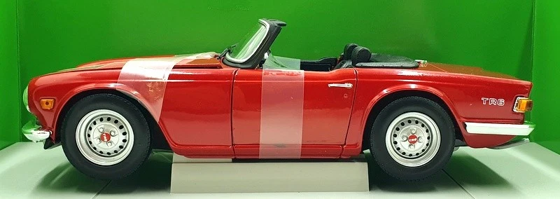 Britains 1/18 Scale Diecast 7884 - Triumph TR6 Roadster - Red - Image 3 of 4