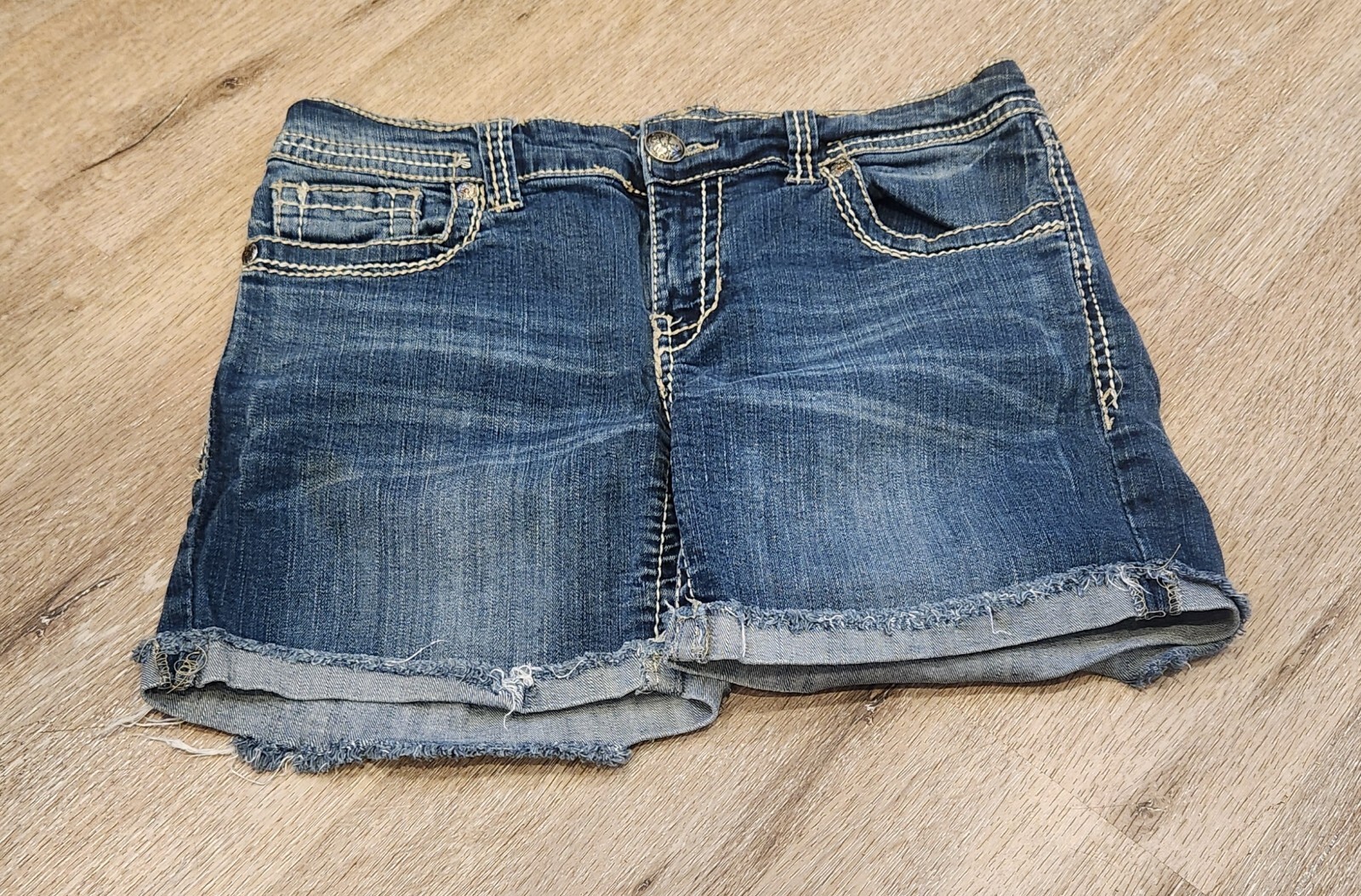 Picture 1 of 3
