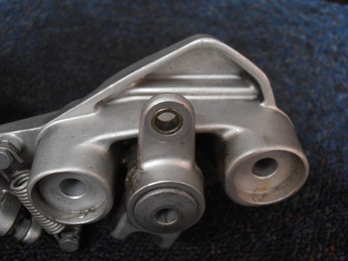 Moto Guzzi V9 V 9 Right Hanger Footrest & Rear Brake Pedal 2016 9/24 - Picture 16 of 17