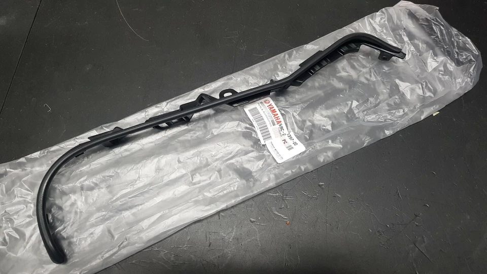 PROFILO BORDINO PROTEZIONE LATO DESTRO YAMAHA TMAX T-MAX 530 DAL 2012 AL 2016