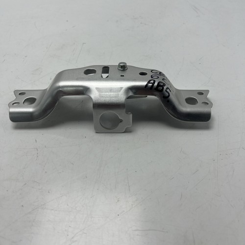HONDA CBR600RR 06-12 Rear Seat Catch & Plate Pt.no 50204-MFJ-D00 #H10