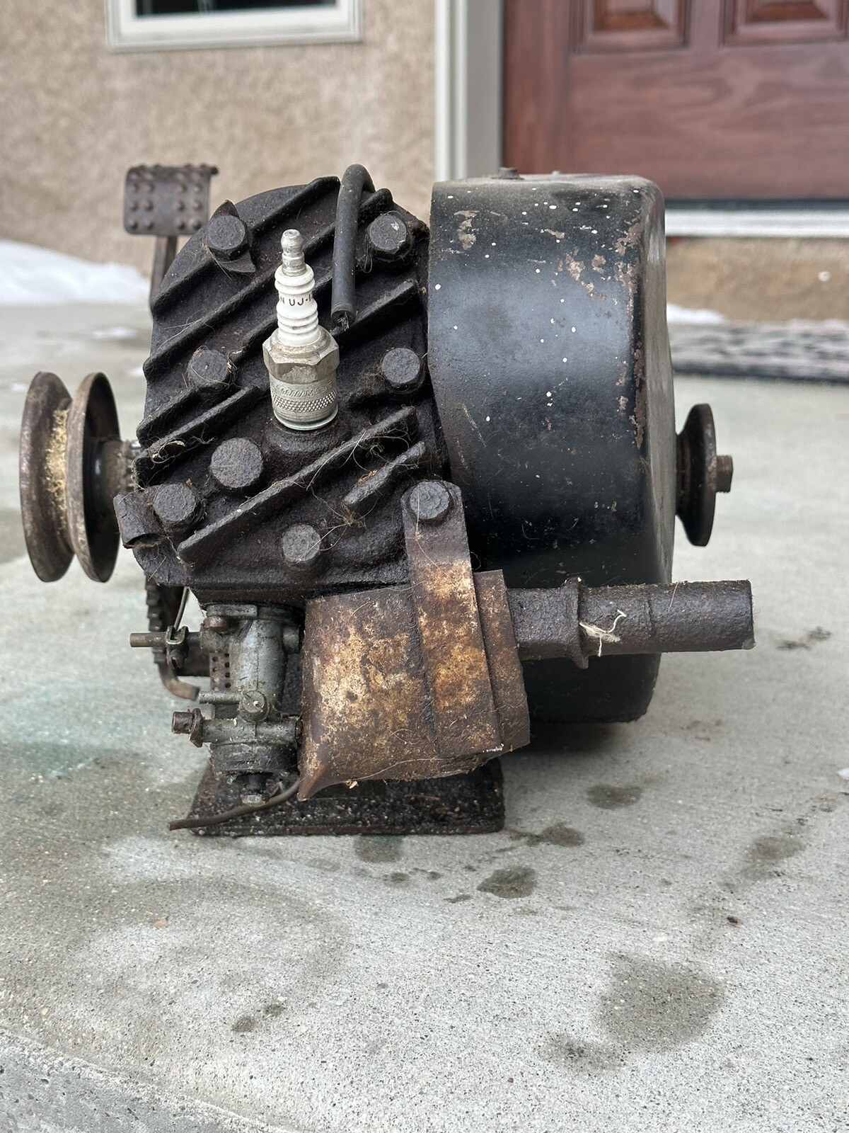 Vintage Engine 4 Cycle Iron Horse Kick Start Motor Hit And Miss Engine