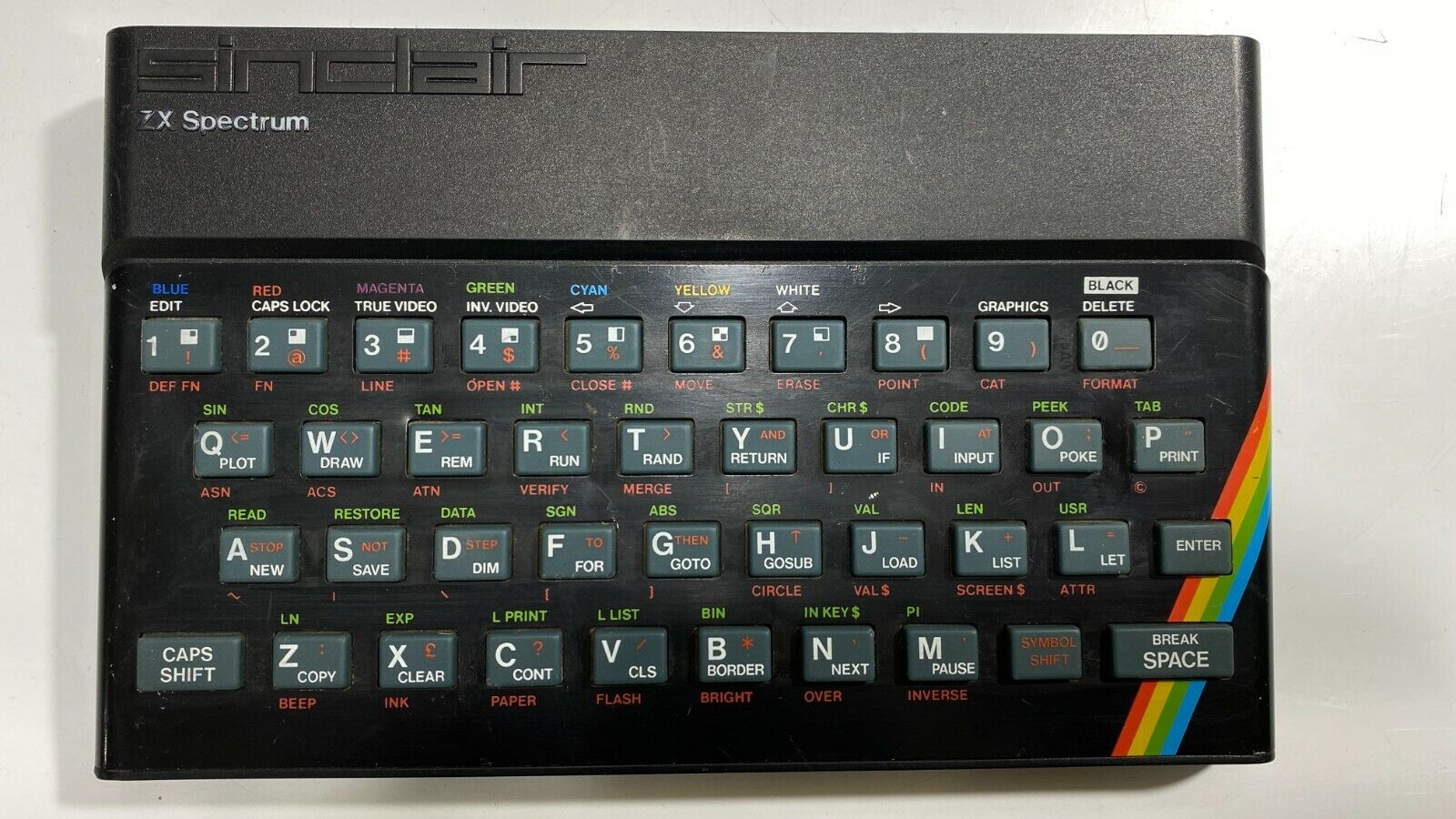 Sinclair ZX Spectrum 48k RAM Vintage computer