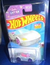 HOT WHEELS COLLECTIBLES BARBIE EXTRA TONED IN PLASTIC KEEPER, NEW 2022