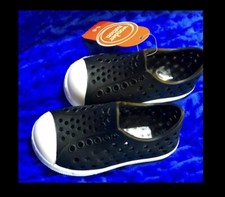 Wonder Nation Play/beach Wear Waterproof Boys Sneakers.Toddler/Infant Size 5/6