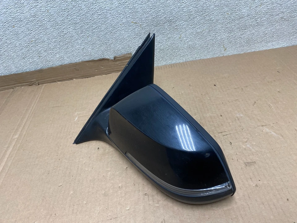 2014 a 2016 BMW 528i 535i visão esquerda da porta do motorista com espelho de seta U8407 DG - Imagem 2 de 4