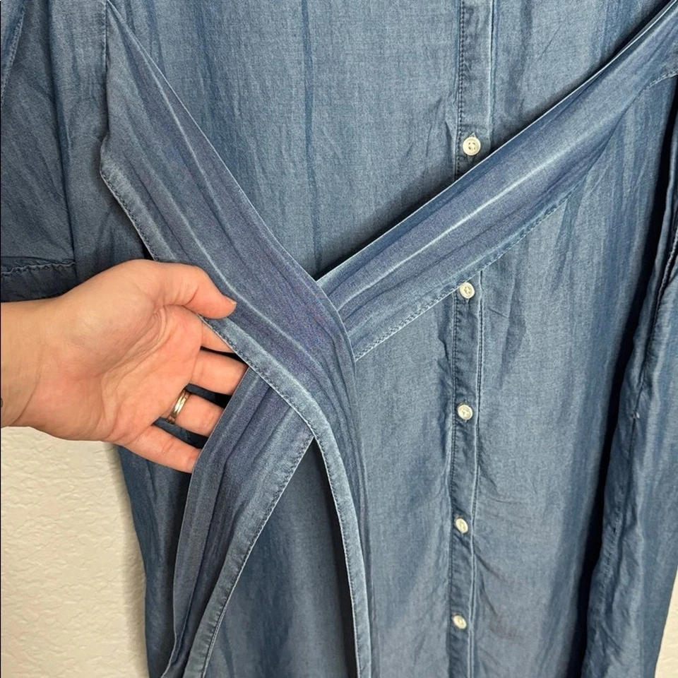 Vestido Midi J. McLaughlin Chambray Leve Denim Amarrado com Botões Tamanho M - Imagem 4 de 4