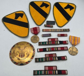 MTB Vintage US Military Insignia Patch Medal Ribbon Bar Collectibles Lot 15 Pc