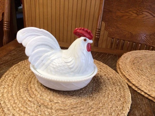 Vintage Westmoreland Milk Glass Rooster On Nest Candy Dish