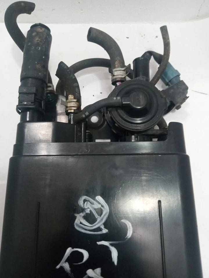 Toyota RAV 2001 2002 2003 2004 2005 4 bote de carbón de vapor de combustible 77140-42071 Foto 2 de 4
