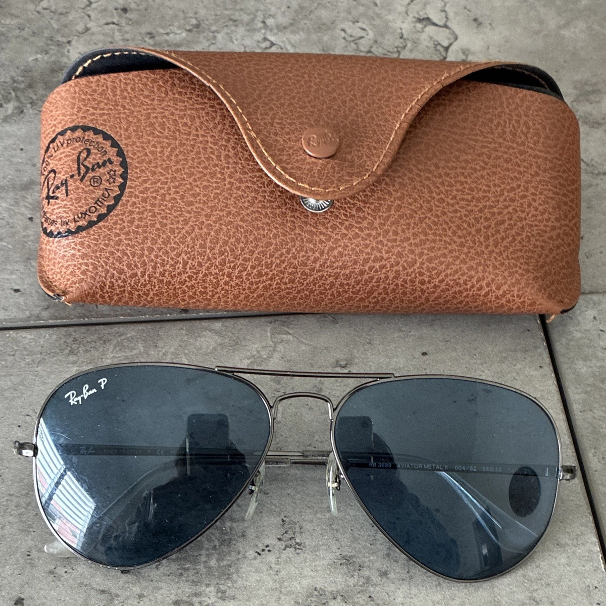 Ray-Ban polarized Aviator Sunglasses - Dark Gray Lenses, gun metal grey  Frame Ray-Ban RB3136 004 Caravan Gunmetal Frame G-15 Green Lenses  main image 3