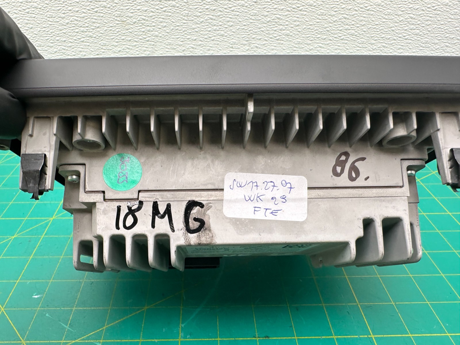 17-19 MASERATI GHIBLI - GPS NAVIGATION TOUCH SCREEN DISPLAY MONITOR RADIO OEM