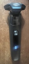 Philips Norelco 7000 Series S7886 Rechargeable Electric Wet / Dry Shaver NO CORD