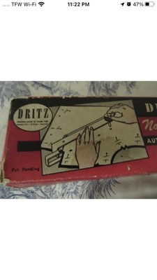 Vtg. Dritz Tailor Tacker No. 626 in Box