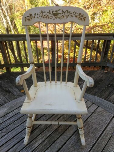 VINTAGE 50’s OAK HILL CHILD ROCKING CHAIR WHITE GREEN BIRD GOLD FITCHBURG MASS.