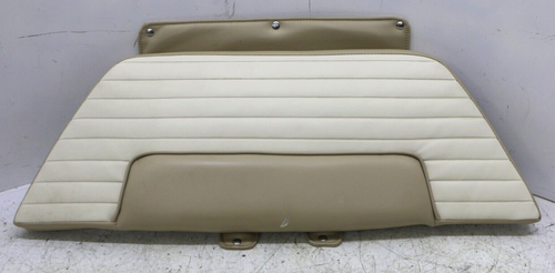 24 HFC Sea Chaser Trapezoid Bow Cushion Ribbed Two-Tone Beige / White