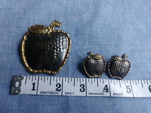 VTG Large Apple Brooch Necklace Pendant Silver Tone Gold Tone With Earrings - Picture 7 of 7