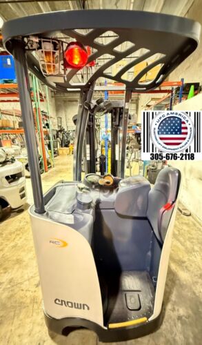 2015 Crown RC5500 Forklift, Mast 190" Cap 3000 Lbs., 2021 Battery, Low Hours - Picture 4 of 17